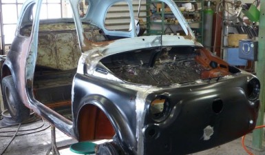 svg+xml;charset=utf-8,%3Csvg%20xmlns%3D Fahrzeuge restaurieren - wagenschmitte.com | Jucker Technik AG, Neerach