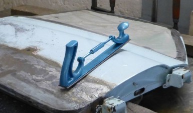 svg+xml;charset=utf-8,%3Csvg%20xmlns%3D Fahrzeuge restaurieren - wagenschmitte.com | Jucker Technik AG, Neerach