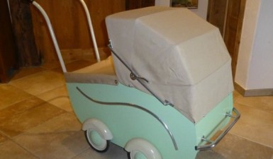 svg+xml;charset=utf-8,%3Csvg%20xmlns%3D Fahrzeuge restaurieren - wagenschmitte.com | Jucker Technik AG, Neerach