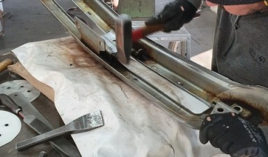 svg+xml;charset=utf-8,%3Csvg%20xmlns%3D Fahrzeuge restaurieren - wagenschmitte.com | Jucker Technik AG, Neerach